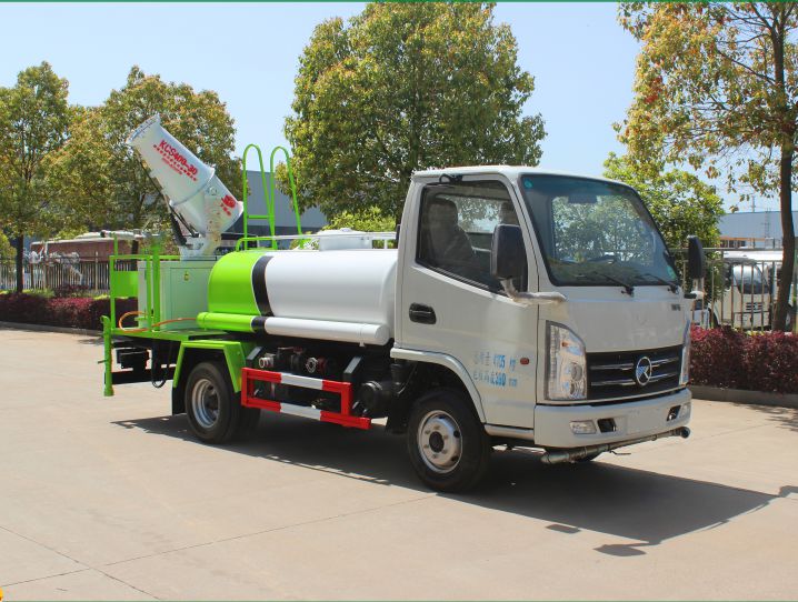 凱馬藍(lán)牌2方噴灑車